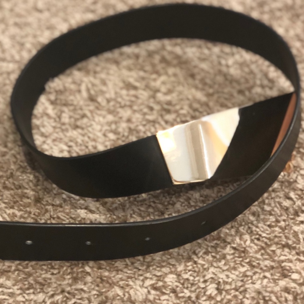 MANGO Brand Black Leather Belt w/Gold Buckle Sz L